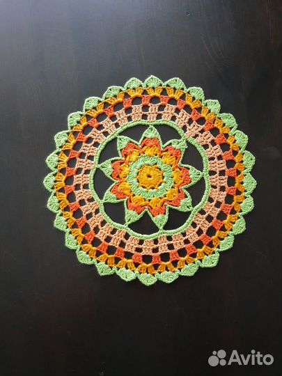 Салфетки вязаные ручной работы