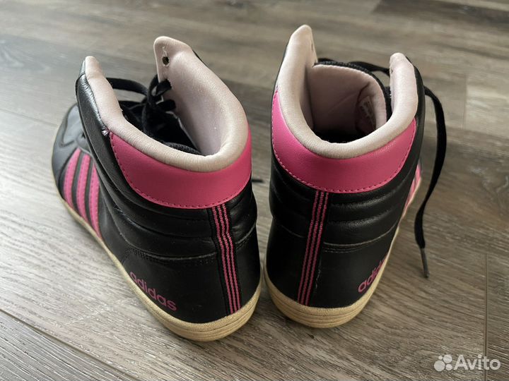 Кроссовки adidas