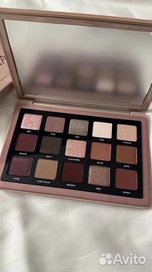 Natasha denona retro