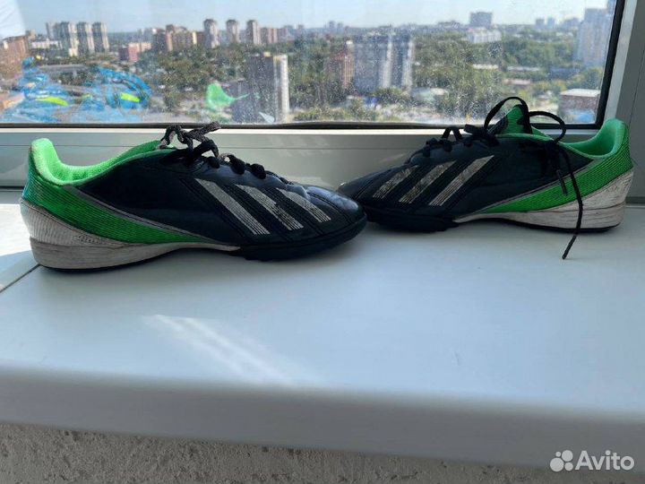 Футбольные шиповки адидас 36 размер