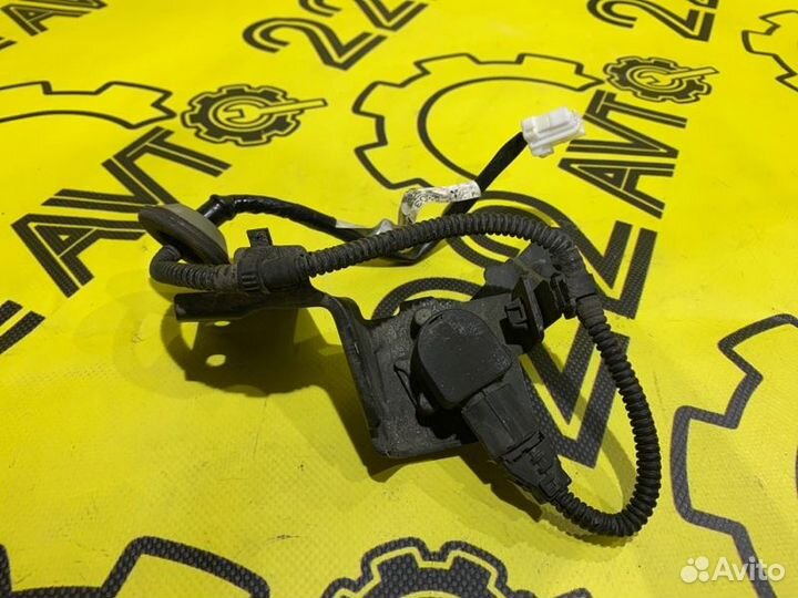 Датчик положения кузова Mitsubishi Outlander CW5W