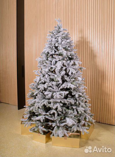 Елка искусственная