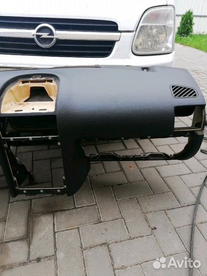 Панель (торпедо) Opel Astra G