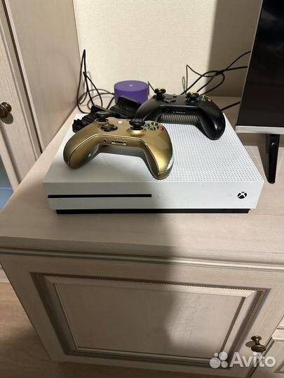 Xbox one s 1tb gamepass