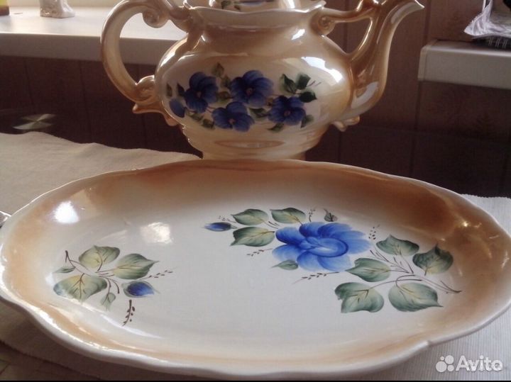 Чайник и блюдо керамические