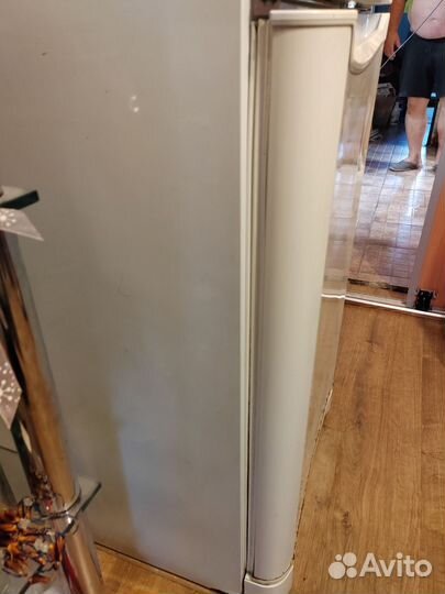 Холодильник indesit