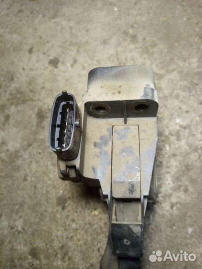 Пидаль газа opel zafira A 2.0 TD