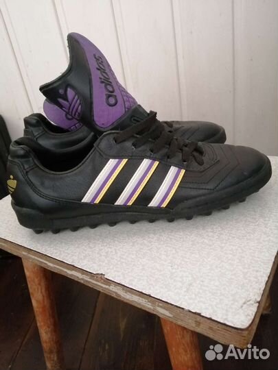 Футбольные шиповки adidas 37 размер