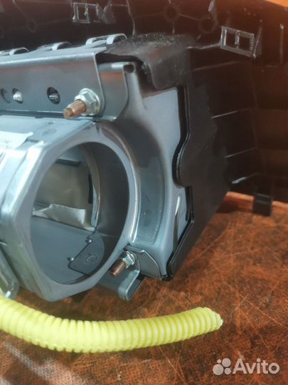 Подушка безопасности левая Subaru Forester SG5