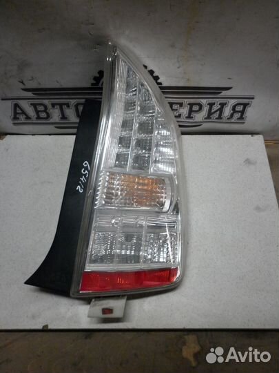 Фонарь Toyota Prius 30 2010 1.8