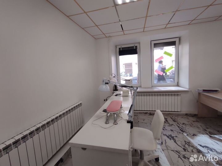 Вакансия мастер маникюра и педикюра