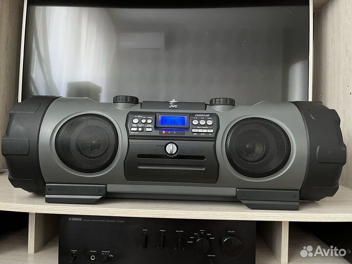 Бумбокс JVC RV-NB1