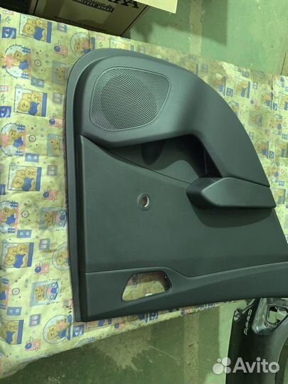 Обшивка двери задняя левая Hyundai Solaris 2