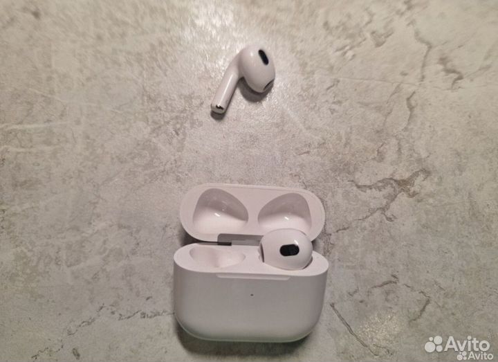 Беспроводные наушники apple airpods