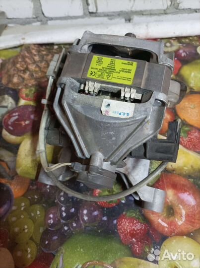 Двигататель стиральной машины