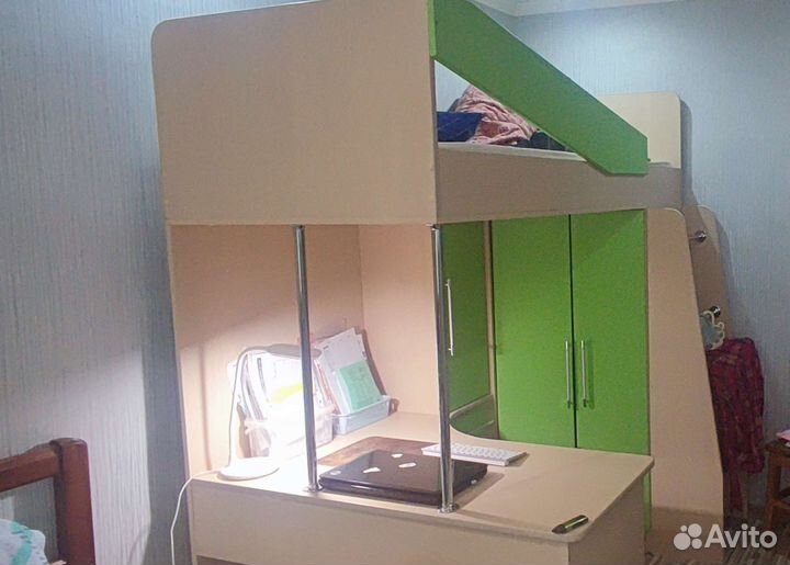 Уголок школьника с кроватью