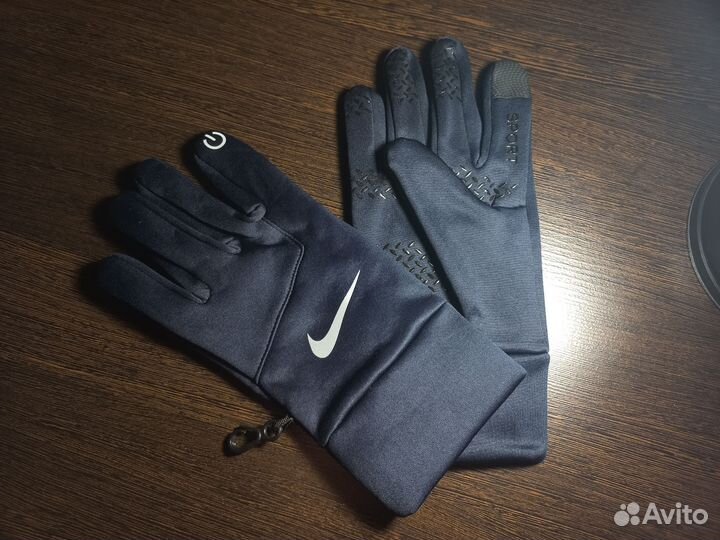Перчатки Nike отличного качества