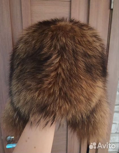 Мужская шапка из меха енота