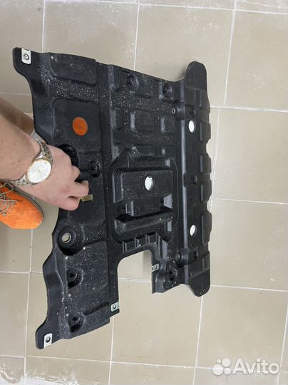 Защита двс и АКПП LC200 и LX570 (оригинал)