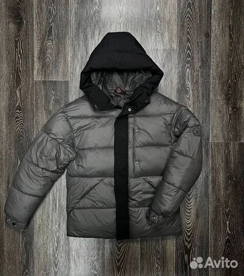 Зимние куртки Moncler