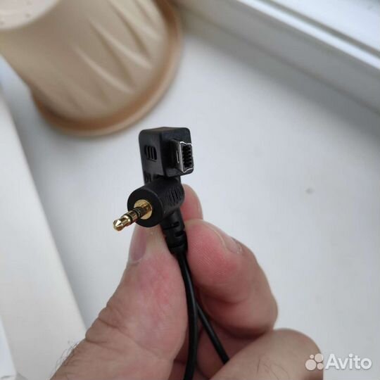 Провод соединения стабилизатора с фотоаппаратом