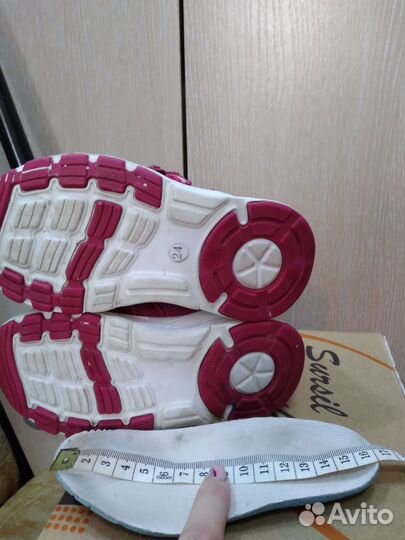 Кроссовки детские