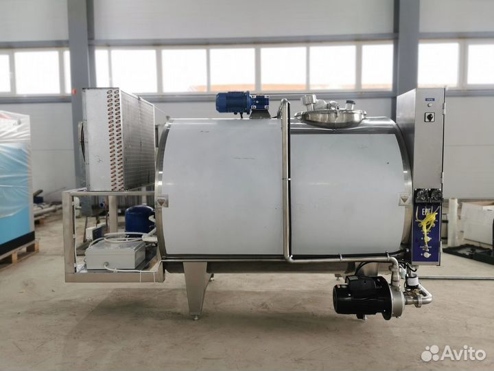 Охладитель молока с промывкой 2500 литров