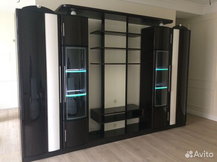 Гостиная Новелла 69 Венге/Белый Глянец