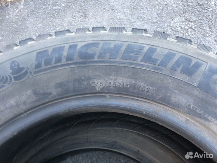 Michelin X-Ice North 3 215/65 R16