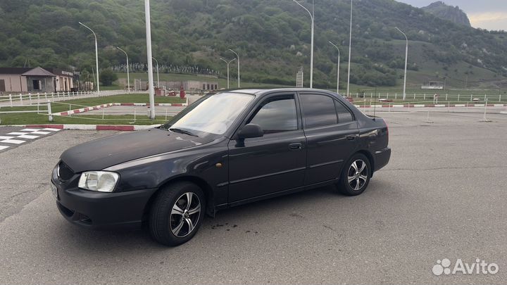Продаю hyundai accent
