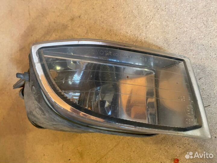 Птф левый Toyota Land Cruiser Prado 2002-2009