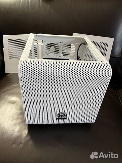 Mini-ITX корпус, бп 550W, новые топовые кулеры