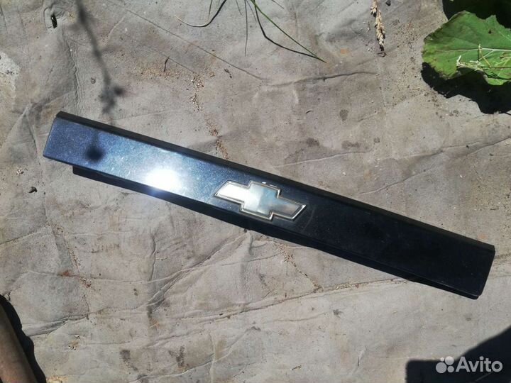 Накладка двери багажника Шевроле Авео Т255