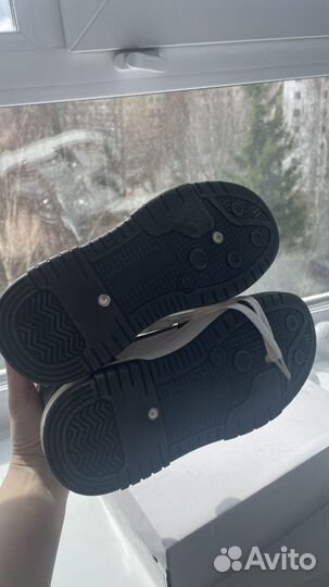 Кроссовки новые