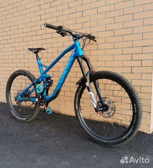 Canyon strive CF 8.0 XL 27.5