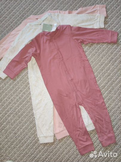 Халат,пижамы H&M.сланцы,купальники