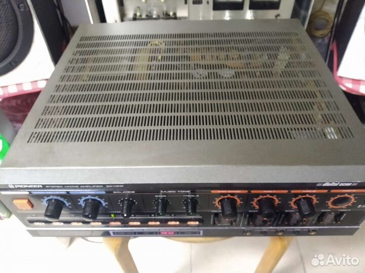 Японский стерео-усилитель Pioneer SA-V210