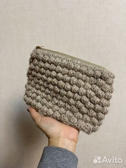 Вязаные косметички ручной работы