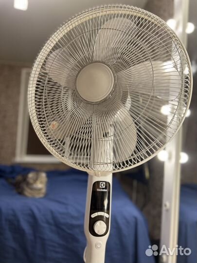 Напольный вентилятор