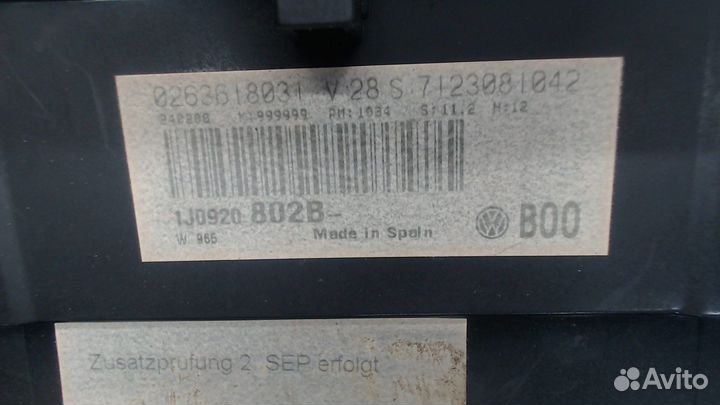 Щиток приборов Volkswagen Golf 4, 2000