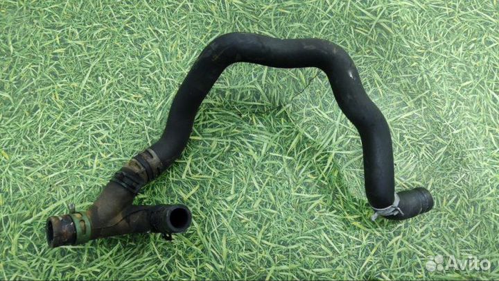 Патрубок системы охлаждения Renault Megane 2