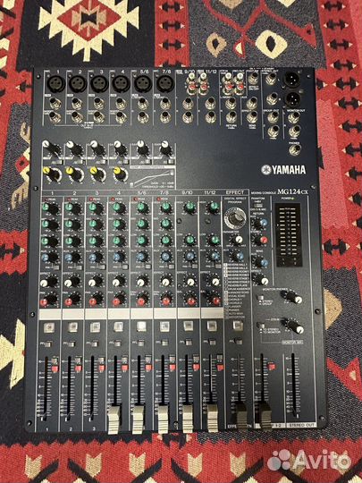 Микшерный пульт Yamaha MG 124 CX