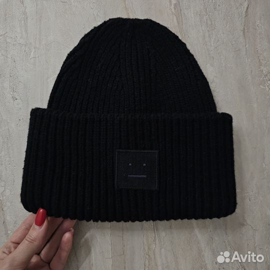 Шапка женская вязаная