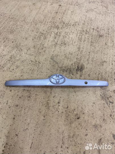 Накладка Крышки Багажника Toyota Corolla NZE121