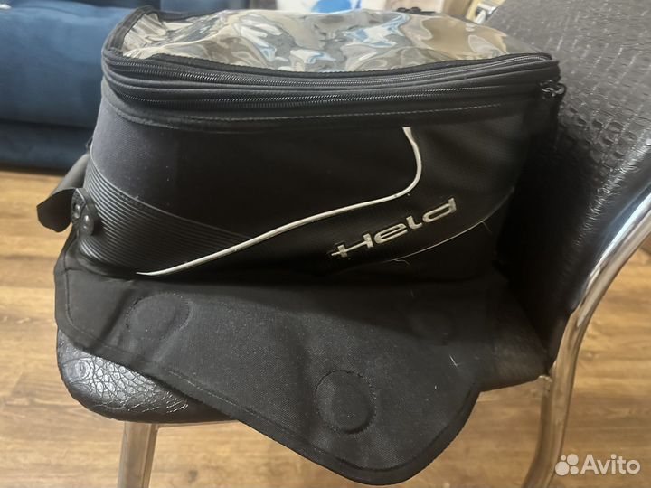 Сумка на бак мотоцикла на магнитах