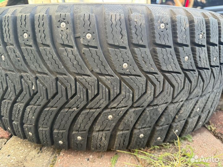 Michelin X-Ice North 3 215/50 R17