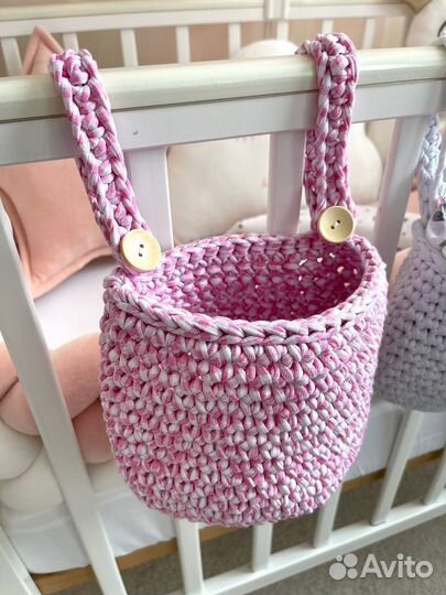 Корзинка-органайзер на кроватку