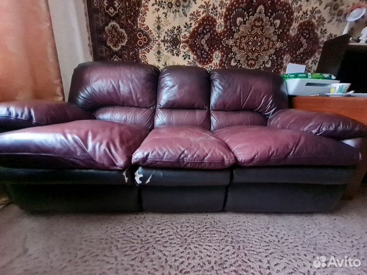 Финский кожаный диван