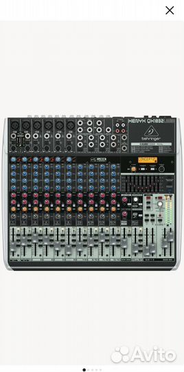 Behringer xenyx X1832USB