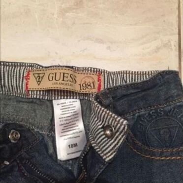 Джинсы Guess оригинал 18 мес как новые